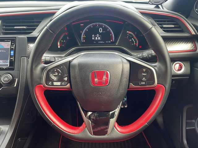 ホンダ シビック タイプR 三重県 2018(平30)年 2万km チャンピオンシップホワイト 純正SDナビ/フルセグTV/【CD/DVD/SD/Bluetooth】/バックカメラ/ビルトインETC/ドライブレコーダー/クルーズコントロール/運転席RECARO製バケットシート/【純正シートあり】/オートライト/LEDヘッドランプ/LEDフロントフォグランプ/Jsレーシングマフラー/【純正マフラーあり】/245/30R20インチ純正AW/Brembo製レッドブレーキキャリパー/プッシュスタート/スマートキー/純正フロアマット