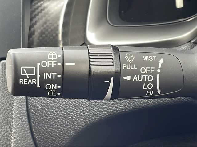 ホンダ シビック タイプR 三重県 2018(平30)年 2万km チャンピオンシップホワイト 純正SDナビ/フルセグTV/【CD/DVD/SD/Bluetooth】/バックカメラ/ビルトインETC/ドライブレコーダー/クルーズコントロール/運転席RECARO製バケットシート/【純正シートあり】/オートライト/LEDヘッドランプ/LEDフロントフォグランプ/Jsレーシングマフラー/【純正マフラーあり】/245/30R20インチ純正AW/Brembo製レッドブレーキキャリパー/プッシュスタート/スマートキー/純正フロアマット