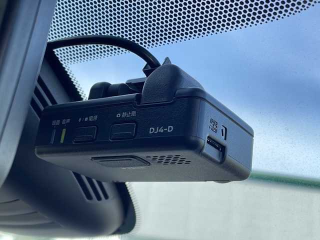 日産 セレナ e－パワー ハイウェイスター V 茨城県 2021(令3)年 5.1万km ブリリアントホワイトパール 2トーン 純正SDナビ(アラウンドビューモニター/フルセグTV/Bluetooth)/フリップダウンモニター/LEDオートライト/ドライブレコーダー/コーナーセンサー/スマートキー/冷房WAC/アダプティブクルーズコントロール/USB入力端子/ETC/3列シート/ドライブレコーダー/シートヒーター/両側パワースライドドア/16インチ純正アルミホイール/純正フロアマット