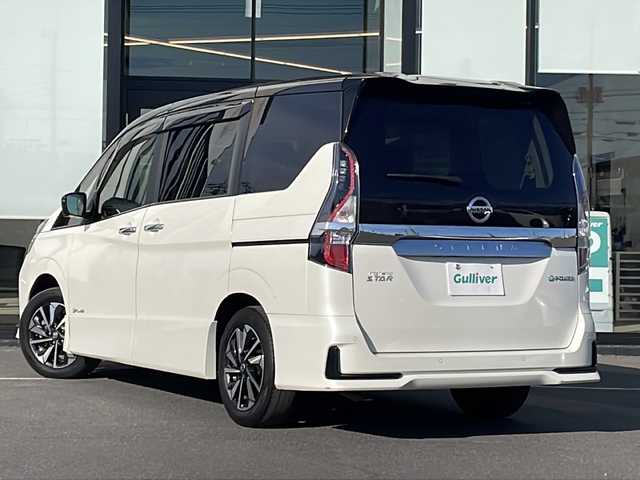 日産 セレナ e－パワー ハイウェイスター V 茨城県 2021(令3)年 5.1万km ブリリアントホワイトパール 2トーン 純正SDナビ(アラウンドビューモニター/フルセグTV/Bluetooth)/フリップダウンモニター/LEDオートライト/ドライブレコーダー/コーナーセンサー/スマートキー/冷房WAC/アダプティブクルーズコントロール/USB入力端子/ETC/3列シート/ドライブレコーダー/シートヒーター/両側パワースライドドア/16インチ純正アルミホイール/純正フロアマット