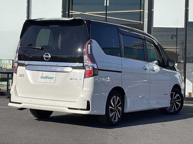 日産 セレナ e－パワー ハイウェイスター V 茨城県 2021(令3)年 5.1万km ブリリアントホワイトパール 2トーン 純正SDナビ(アラウンドビューモニター/フルセグTV/Bluetooth)/フリップダウンモニター/LEDオートライト/ドライブレコーダー/コーナーセンサー/スマートキー/冷房WAC/アダプティブクルーズコントロール/USB入力端子/ETC/3列シート/ドライブレコーダー/シートヒーター/両側パワースライドドア/16インチ純正アルミホイール/純正フロアマット