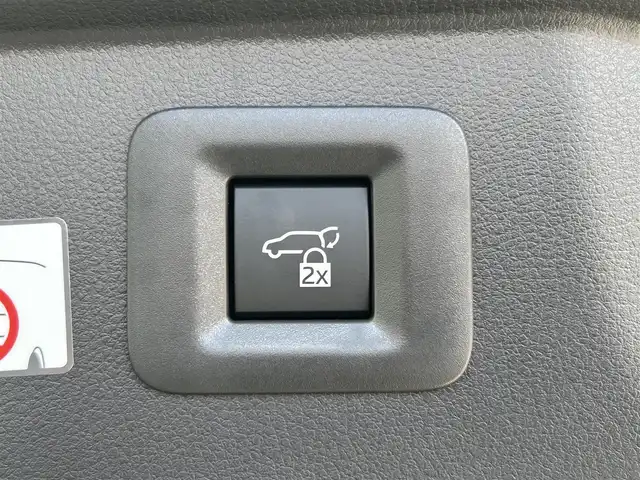 トヨタ ヴェルファイア ハイブリット Z プレミア 千葉県 2024(令6)年 0.5万km プラチナホワイトパールマイカ 禁煙車/ワンオーナー/トヨタセーフティセンス/・プリクラッシュセーフティ/・プリクラッシュセーフティブレーキ/・クリアランスソナー/・レーンディパーチャーアラート/・ブラインドスポットモニター/・ヘッドアップディスプレイ/・レーダークルーズコントロール/左右独立ツインガラスルーフ/純正１３型フリップダウンモニター/両側パワースライドドア/パワーバックドア/純正14インチディスプレイオーディオナビ（あり）/・USB/Bluetooth/フルセグTV/・全方位カメラ/・ビルトインETC2.0/革巻きステアリング/・ステアリングスイッチ/・ステアリングヒーター/・パドルシフト/レザーシート/・DNセカンドパワーシート/・D席メモリ付き/・DNセカンドシートヒーター/・DNセカンドエアーシート/置くだけ充電/AC100電源/社外フロアマット/純正１９インチAW/オートライト/・オートマチックハイビーム/・三眼LEDヘッドライト/・LEDフォグランプ