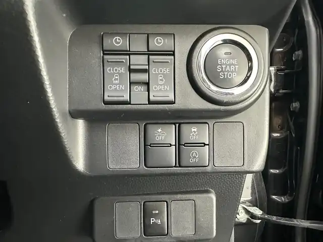 トヨタ ルーミー カスタムG 兵庫県 2022(令4)年 2.5万km ブラックマイカメタリック 純正SDナビ/（CD/DVD/SD/Bluetooth/フルセグ）/アラウンドビューモニター/前後ドライブレコーダー/ACC/PCS/コーナーセンサー/アイドリングストップ/ビルトインETC2.0/両側パワースライドドア/LEDヘッドライト/LEDフォグランプ/純正14インチアルミホイール/純正マット/純正ドアバイザー/オプションスペアタイヤ/スペアキー×１