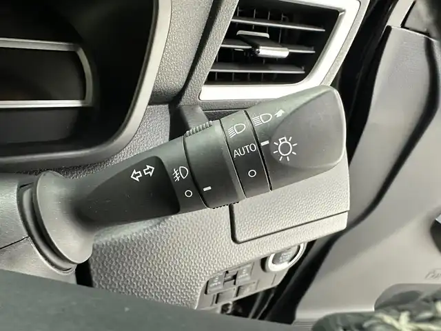 トヨタ ルーミー カスタムG 兵庫県 2022(令4)年 2.5万km ブラックマイカメタリック 純正SDナビ/（CD/DVD/SD/Bluetooth/フルセグ）/アラウンドビューモニター/前後ドライブレコーダー/ACC/PCS/コーナーセンサー/アイドリングストップ/ビルトインETC2.0/両側パワースライドドア/LEDヘッドライト/LEDフォグランプ/純正14インチアルミホイール/純正マット/純正ドアバイザー/オプションスペアタイヤ/スペアキー×１