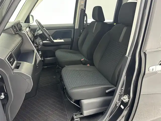 トヨタ ルーミー カスタムG 兵庫県 2022(令4)年 2.5万km ブラックマイカメタリック 純正SDナビ/（CD/DVD/SD/Bluetooth/フルセグ）/アラウンドビューモニター/前後ドライブレコーダー/ACC/PCS/コーナーセンサー/アイドリングストップ/ビルトインETC2.0/両側パワースライドドア/LEDヘッドライト/LEDフォグランプ/純正14インチアルミホイール/純正マット/純正ドアバイザー/オプションスペアタイヤ/スペアキー×１