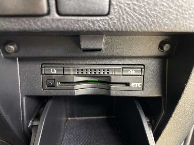 トヨタ ヴェルファイア V 道央・札幌 2015(平27)年 5.2万km バーニングブラッククリスタルシャインガラスフレーク ・4WD/・ワンオーナー/・純正ナビ/・BT&CD&DVD&SD＆フルセグTV/・バックカメラ/・純正フリップダウンモニター/・両側パワースライドドア/・助手席ロングスライド/・クルーズコントロール/・ハーフレザーシート/・D席メモリ付パワーシート/・ビルトインETC/・TVキャンセラー/・オットマン/・ステアリングスイッチ/・オートライト/・LEDヘッドライト/・プッシュスタート/・スマートキー/・スペアキー×1