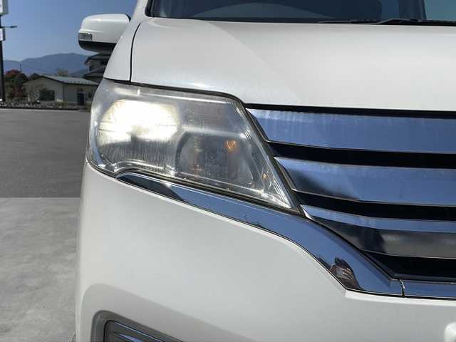 日産 セレナ ハイウェイスター Sハイブリッド 山梨県 2013(平25)年 8万km ブリリアントホワイトパール ・純正SDナビ/・フルセグTV　BT/・フリップダウンモニター/・両側パワースライドドア/・バックカメラ/・スマートキー/・ETC