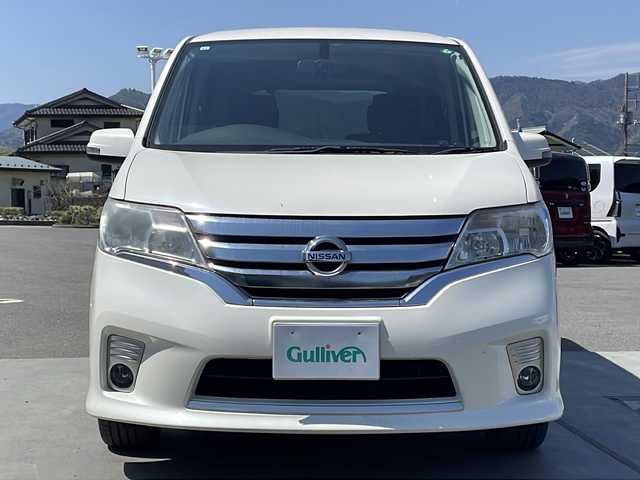 日産 セレナ ハイウェイスター Sハイブリッド 山梨県 2013(平25)年 8万km ブリリアントホワイトパール ・純正SDナビ/・フルセグTV　BT/・フリップダウンモニター/・両側パワースライドドア/・バックカメラ/・スマートキー/・ETC