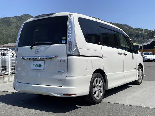 日産 セレナ ハイウェイスター Sハイブリッド 山梨県 2013(平25)年 8万km ブリリアントホワイトパール ・純正SDナビ/・フルセグTV　BT/・フリップダウンモニター/・両側パワースライドドア/・バックカメラ/・スマートキー/・ETC