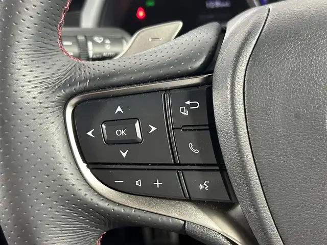 レクサス ＵＸ 250h Fスポーツ 佐賀県 2023(令5)年 0.3万km ホワイトノーヴァガラスフレーク 純正12.3インチコネクティッドナビ/【フルセグTV。Bluetooth】/衝突被害軽減システム/レーダークルーズコントロール/先行車発進お知らせ機能/ロードサインアシスト/レーンアシスト/パーキングサポートブレーキ/オートブレーキホールド/クリアランスソナー/オートマチックハイビーム/オートライト/バックカメラ/前後ドライブレコーダー/ビルトインETC2.0/３眼LEDヘッドライト/ドアミラーヒーター/ステアリングヒーター/パワーバッグドア/運転席・助手席パワーシート/運転席・助手席シートヒーター/純正フロアマット/フォグライト/パドルシフト/純正18インチアルミホイール/スペアキ×1