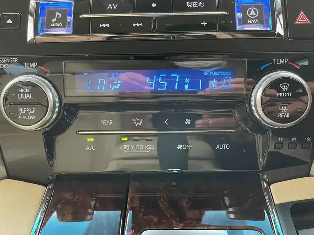 トヨタ アルファードハイブリット G Fパッケージ 岩手県 2019(令1)年 6.3万km ホワイトパールクリスタルシャイン 4WD/セーフティーセンス/　・プリクラッシュセーフティ/　・レーンディパーチャーアラート/　・ダプティブハイビームシステム/　・レーダークルーズコントロール/　・オートマチックハイビーム/フリップダウンモニター/社外メモリナビ/　CD/DVD/BT/フルセグTV/バックカメラ/両側パワースライドドア/パワーバックドア/LEDオートライト/革シート/パワーシート/シートヒーター/純正17インチアルミホイール/スマートキー/ビルトインETC