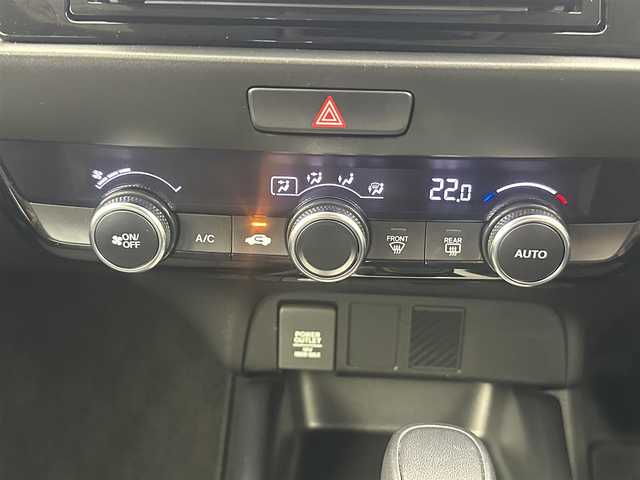 ホンダ フィット e:HEVホーム 愛知県 2023(令5)年 4.6万km プラチナホワイトパール 社外ナビ/（Bluetooth/CD） /レーダークルーズコントロール　/バックモニター　/コーナーセンサー　/衝突軽減システム　/レーンキープアシスト　/ハーフレザーシート　/オートライト　/電動格納ミラー　/ドライブレコーダー/ETC　/純正ホイールキャップ