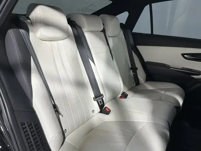 トヨタ クラウン ハイブリッド RS アドバンス 大阪府 2019(平31)年 4.2万km プレシャスブラックパール モデリスタエアロ／１９ｉｎｃＡＷ　本革シート　純正ナビＴＶ　Ｂカメラ　三眼ＬＥＤ　パワーシート／ヒーター／エアコン　衝突軽減　レーダーＣ　ＢＳＭ　トヨタセーフティセンス　１００Ｖ電源　ＥＴＣ