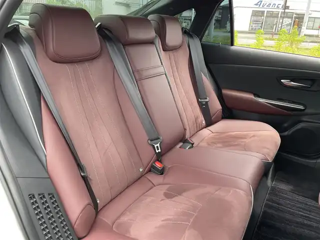 トヨタ クラウン ハイブリッド RS アドバンス 茨城県 2018(平30)年 0.8万km ホワイトパールクリスタルシャイン 純正ナビ/【AM・FM・TV・BT・ＣＤ・ＤＶＤ・ＳＤ・ＵＳＢ・TV・AUX】/パワーシート/シートメモリ/シートヒーター/ステアリングヒーター/パドルシフト/デジタルインナーミラー/パーキングアシスト/レーダークルコン/ETC/全方位カメラ/電動リアサンシェード/ブレーキホールド/BSM/HUD/100V電源