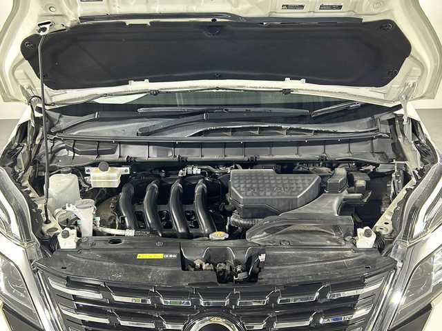 日産 セレナ ハイウェイスター V 沖縄県 2020(令2)年 5.3万km ブリリアントホワイトパール 県外仕入/禁煙車/8人乗り/純正10インチナビ(BT/フルセグ/ラジオ/CD/DVD)/アラウンドビューモニター/純正フリップダウンモニター/エマージェンシーブレーキ/コーナーセンサー/BSM(ブラインドスポットモニター)/オートハイビーム/クルーズコントロール/純正ドライブレコーダー(前後)/ビルドインETC/2・3列目シートバックテーブル/純正フロアマット/純正ドアバイザー/TVキャンセラー/スペアキー