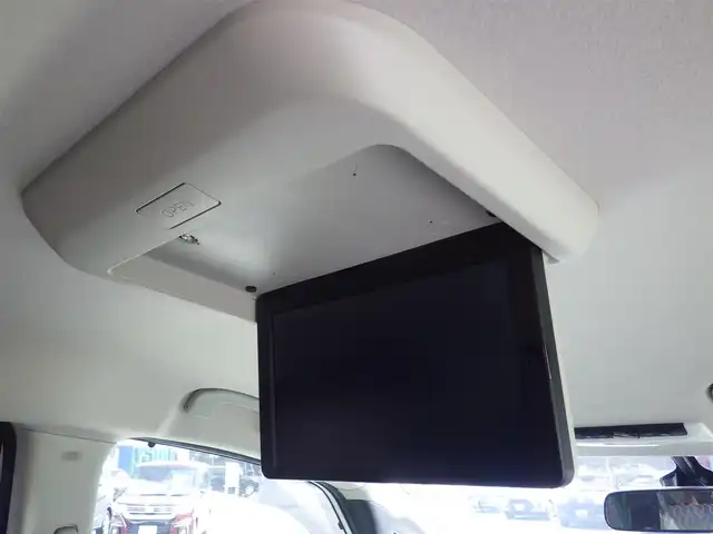 日産 セレナ ハイウェイスター V 千葉県 2020(令2)年 5.3万km ブリリアントホワイトパール 禁煙車/8人乗り/純正10インチナビ(BT/フルセグ/ラジオ/CD/DVD)/アラウンドビューモニター/純正フリップダウンモニター/エマージェンシーブレーキ/コーナーセンサー/BSM(ブラインドスポットモニター)/オートハイビーム/クルーズコントロール/純正ドライブレコーダー(前後)/ビルドインETC/2・3列目シートバックテーブル/純正フロアマット/純正ドアバイザー/TVキャンセラー/スペアキー