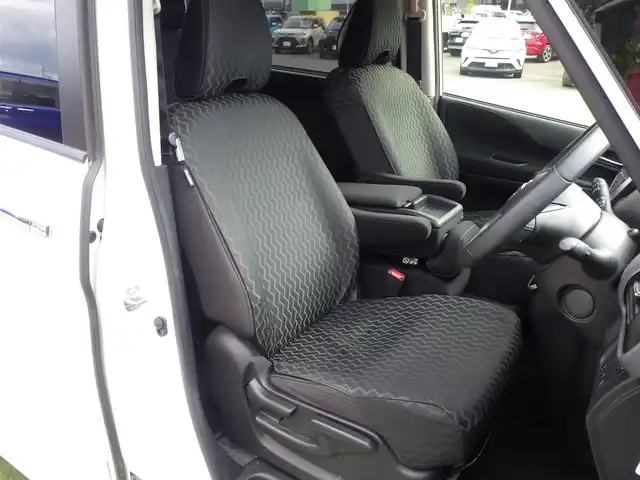 日産 セレナ ハイウェイスター V 千葉県 2020(令2)年 5.3万km ブリリアントホワイトパール 禁煙車/8人乗り/純正10インチナビ(BT/フルセグ/ラジオ/CD/DVD)/アラウンドビューモニター/純正フリップダウンモニター/エマージェンシーブレーキ/コーナーセンサー/BSM(ブラインドスポットモニター)/オートハイビーム/クルーズコントロール/純正ドライブレコーダー(前後)/ビルドインETC/2・3列目シートバックテーブル/純正フロアマット/純正ドアバイザー/TVキャンセラー/スペアキー