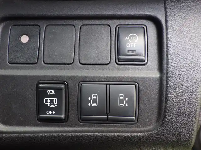 日産 セレナ ハイウェイスター V 千葉県 2020(令2)年 5.3万km ブリリアントホワイトパール 禁煙車/8人乗り/純正10インチナビ(BT/フルセグ/ラジオ/CD/DVD)/アラウンドビューモニター/純正フリップダウンモニター/エマージェンシーブレーキ/コーナーセンサー/BSM(ブラインドスポットモニター)/オートハイビーム/クルーズコントロール/純正ドライブレコーダー(前後)/ビルドインETC/2・3列目シートバックテーブル/純正フロアマット/純正ドアバイザー/TVキャンセラー/スペアキー