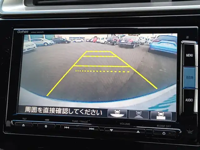 ホンダ フィット ハイブリット Sパッケージ 福井県 2013(平25)年 10.2万km プレミアムホワイトパール 衝突被害軽減システム/ディーラーオプションナビ（VXM-142VFi）/・（CD/DVD/Bluetooth）/バックカメラ/ETC/パドルシフト/ノブレッセマフラー/オートLEDライト/フロントフォグランプ/純正フロアマット/スマートキー