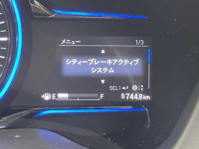 ホンダ ヴェゼル ハイブリッド X 福岡県 2016(平28)年 5.2万km ホワイトオーキッドパール 純正ナビ（Ｂｌｕｅｔｏｏｔｈ，ＴＶ）　/ＥＴＣ　/前方ドライブレコーダー　/クルーズコントロール　/シティブレーキアクティブシステム　/リアクティブフォースペダル　/パドルシフト　/横滑り防止装置　/ＥＣＯＮ　/ＬＥＤ