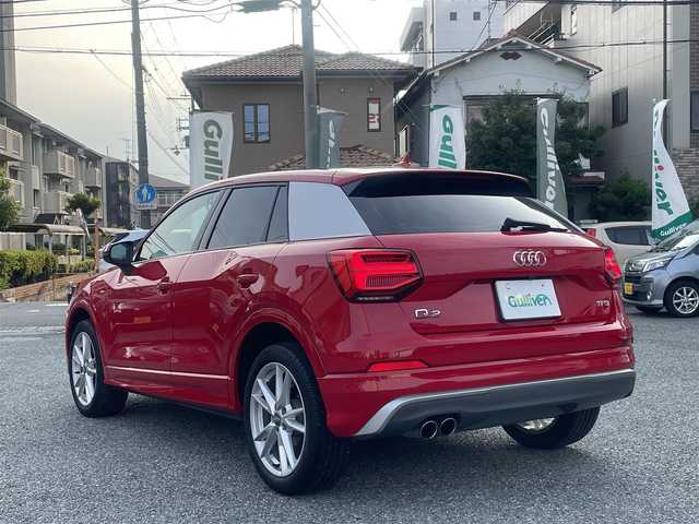 アウディ Ｑ２ 1stエディション 兵庫県 2017(平29)年 5.7万km 赤 /125台限定モデル//S lineパッケージ//18インチAW//Audiバーチャルコックピット//オートマチックテールゲート//純正MMIナビ//地デジ/DVD/BT/USB/AUX//Apple Car Play/Android Auto//バックカメラ//ハーフレザーシート/シートヒーター//ETC//パドルシフト//スマートキー//ドライブレコーダー//パーキングエイド//Audiプレセンス//Audiサイドアシスト//Audiアクティブレーンアシスト//アダプティブクルーズコントロール//R1/2/3/6年ディーラー記録簿