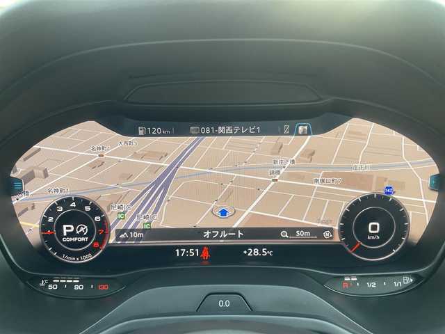 アウディ Ｑ２ 1stエディション 兵庫県 2017(平29)年 5.7万km 赤 /125台限定モデル//S lineパッケージ//18インチAW//Audiバーチャルコックピット//オートマチックテールゲート//純正MMIナビ//地デジ/DVD/BT/USB/AUX//Apple Car Play/Android Auto//バックカメラ//ハーフレザーシート/シートヒーター//ETC//パドルシフト//スマートキー//ドライブレコーダー//パーキングエイド//Audiプレセンス//Audiサイドアシスト//Audiアクティブレーンアシスト//アダプティブクルーズコントロール//R1/2/3/6年ディーラー記録簿