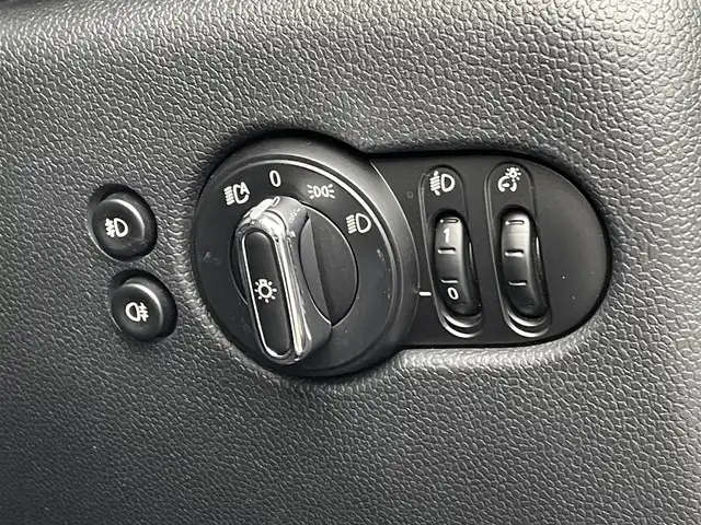ＭＩＮＩ ミニ クーパー 長野県 2019(平31)年 2.9万km エメラルドグレー ・後期型 /・黒革シート /・シートヒーター /・ナビ /・バックカメラ /・ETC /・LEDヘッドライト/・LEDフォグライト /・インテリジェントセーフティ /・アイドリングストップ /・アンビエントライト