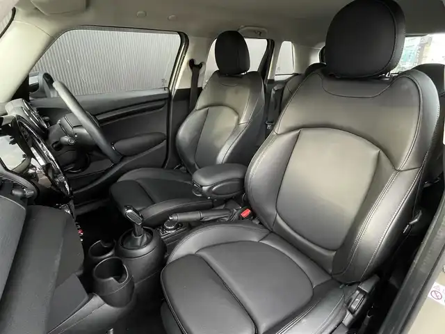ＭＩＮＩ ミニ クーパー 長野県 2019(平31)年 2.9万km エメラルドグレー ・後期型 /・黒革シート /・シートヒーター /・ナビ /・バックカメラ /・ETC /・LEDヘッドライト/・LEDフォグライト /・インテリジェントセーフティ /・アイドリングストップ /・アンビエントライト