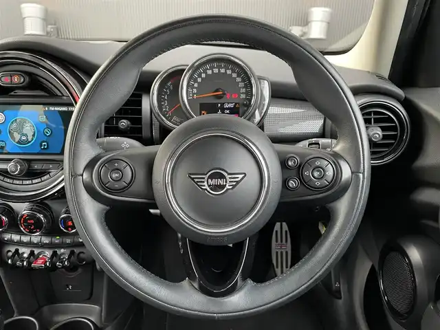 ＭＩＮＩ ミニ クーパー 長野県 2019(平31)年 2.9万km エメラルドグレー ・後期型 /・黒革シート /・シートヒーター /・ナビ /・バックカメラ /・ETC /・LEDヘッドライト/・LEDフォグライト /・インテリジェントセーフティ /・アイドリングストップ /・アンビエントライト