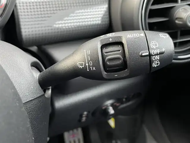 ＭＩＮＩ ミニ クーパー 長野県 2019(平31)年 2.9万km エメラルドグレー ・後期型 /・黒革シート /・シートヒーター /・ナビ /・バックカメラ /・ETC /・LEDヘッドライト/・LEDフォグライト /・インテリジェントセーフティ /・アイドリングストップ /・アンビエントライト