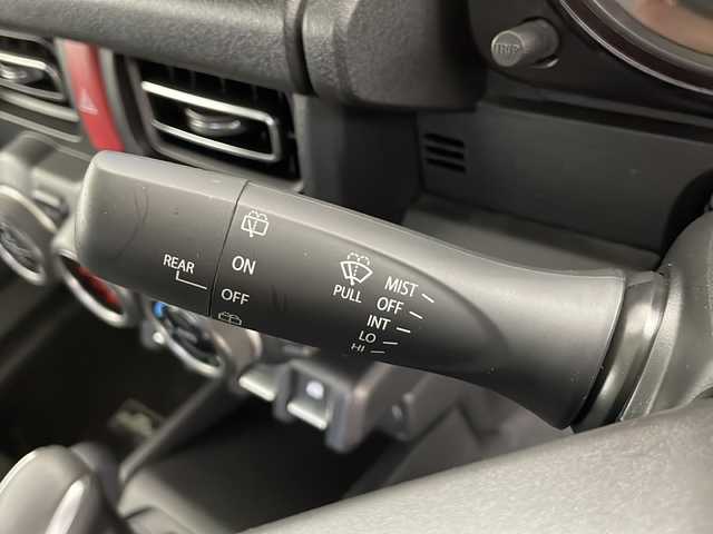 スズキ ジムニー シエラ JC 長野県 2023(令5)年 1.5万km ミディアムグレー 4WD/社外8インチナビ/（フルセグ/Bluetooth/CD/DVD)/ETC/衝突軽減ブレーキ/車線逸脱防止機能/クルーズコントロール/革調シートカバー/前席シートヒーター/2WD/4WD切り替え/ダウンヒルアシストコントロール/LEDヘッドライト/オートライト/SUZUKIグリル/ドアバイザー/ステアリングスイッチ/スマートキー