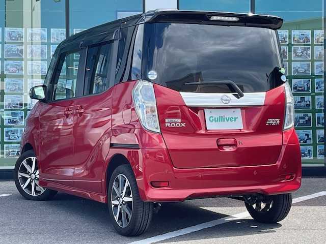 日産 デイズ ルークス ハイウェイスターX Gパッケージ 長崎県 2018(平30)年 2万km スパークリングレッド/ブラック 〇純正メモリーナビ/〇CD/DVD/BT/〇フルセグTV/〇アラウンドビューモニター/〇エマージェンシーブレーキ/〇アイドリングストップ/〇インテリジェントエマージェンシーブレーキ/〇踏み間違い防止アシスト/〇車線逸脱警報/〇両側パワースライドドア/〇LEDヘッドランプ/〇オートライト/〇純正15インチAW/〇革巻きステアリングホイール/〇ステアリングスイッチ/〇サンシェード（後席）/〇ETC/〇ナビ連動ドライブレコーダー/〇インテリジェントキー/プッシュエンジンスターター
