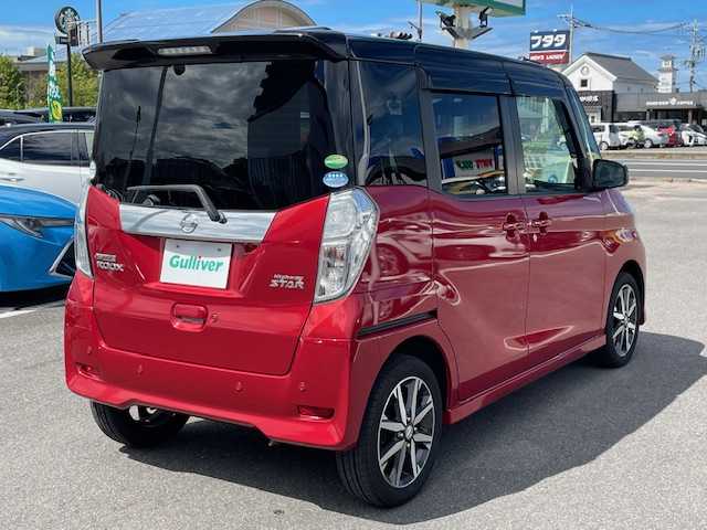 日産 デイズ ルークス ハイウェイスターX Gパッケージ 長崎県 2018(平30)年 2万km スパークリングレッド/ブラック 〇純正メモリーナビ/〇CD/DVD/BT/〇フルセグTV/〇アラウンドビューモニター/〇エマージェンシーブレーキ/〇アイドリングストップ/〇インテリジェントエマージェンシーブレーキ/〇踏み間違い防止アシスト/〇車線逸脱警報/〇両側パワースライドドア/〇LEDヘッドランプ/〇オートライト/〇純正15インチAW/〇革巻きステアリングホイール/〇ステアリングスイッチ/〇サンシェード（後席）/〇ETC/〇ナビ連動ドライブレコーダー/〇インテリジェントキー/プッシュエンジンスターター