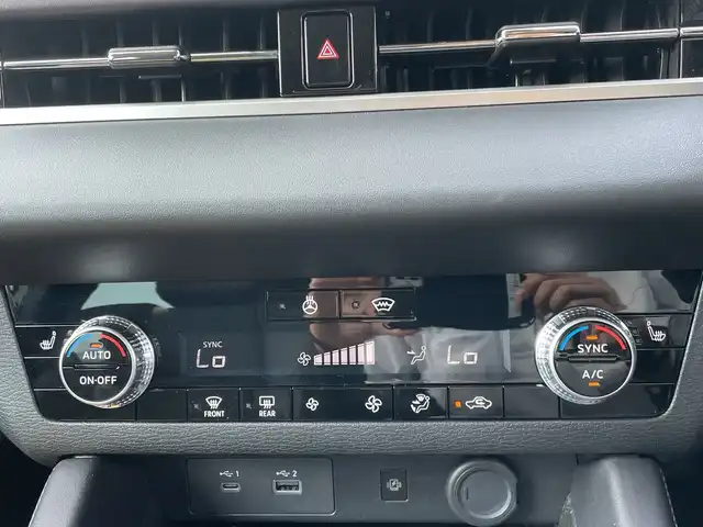 三菱 アウトランダー ＰＨＥＶ G 神奈川県 2023(令5)年 1.3万km チタニウムグレーメタリック ワンオーナー　/純正メモリナビ　BT/AppleCarPlay/AndoroidAuto/USB typeC/全周囲モニター　/パドルシフト　/AC1500W電源　/ワイヤレス充電　/レーダークルーズコントロール　/ステアリングヒーター/ヒートシーター　/パワーシート/ハーフレザーシート/前後コーナーセンサー　/クリアランスソナー　/ETC2.0　/電動格納ミラー/純正フロアマット/純正AW/ABS/横滑り防止装置/盗難防止装置/LEDヘッド/フォグランプ