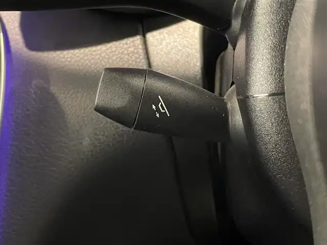 メルセデス・ベンツ ＧＬＣ２２０ d 4マチック クーペ AMGライン 熊本県 2020(令2)年 3.6万km オブシディアンブラック ・スマートキー/・プッシュスタート/・パノラマサンルーフ/・アクティブステアリングアシスト/・道路標識アシスト/・アクティブレーンキーピングアシスト/・アクティブブレーキアシスト/・アテンションアシスト/・ブラインドスポットモニター/・レーンチェンジアシスト/・インテリジェントライトシステム/・クルーズコントロール(追従式)/・ハーフレザーシート/・前席パワーシート/・全席シートヒーター /・純正メモリナビ/　【Bluetooth・USB・AppleCarPlay・AndroidAuto】/・フルセグTV/・全方位カメラ/・ETC2.0/・ドライブレコーダー(前方録画)/・パワーバックドア/・LEDヘッドランプ/・純正マット/・保証書/取説