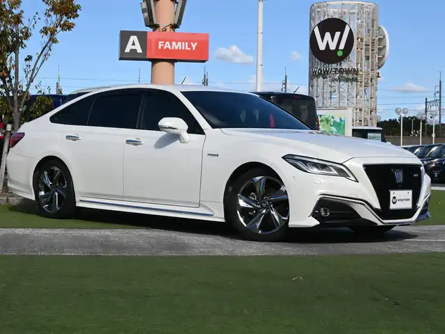 トヨタ クラウン ハイブリッド RS 千葉県 2019(平31)年 6.2万km ホワイトパールクリスタルシャイン Toyota Safety Sense/・プリクラッシュセーフティ/・レーンディパーチャーアラート/・オートハイビーム/・レーダークルーズコントロール/・ブラインドスポットモニター/・RCTA（リヤクロストラフィックアラート）/純正SDナビ/地デジTV/【DVD/CD再生機能　Bluetooth接続】/パノラミックビューモニター/リバース連動ドアミラー（左/右）/ドライブレコーダー（HDR360G）/革巻きステアリング/ステアリングヒーター/ステアリングスイッチ/ETC（2.0）/LEDヘッドライト/フォグライト/ウインカーミラー/クリアランスソナー/純正18インチアルミホイル/サイド/カーテンエアバッグ/スマートキー