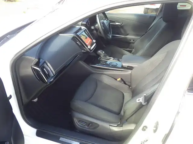 トヨタ クラウン ハイブリッド RS 千葉県 2019(平31)年 6.2万km ホワイトパールクリスタルシャイン Toyota Safety Sense/・プリクラッシュセーフティ/・レーンディパーチャーアラート/・オートハイビーム/・レーダークルーズコントロール/・ブラインドスポットモニター/・RCTA（リヤクロストラフィックアラート）/純正SDナビ/地デジTV/【DVD/CD再生機能　Bluetooth接続】/パノラミックビューモニター/リバース連動ドアミラー（左/右）/ドライブレコーダー（HDR360G）/革巻きステアリング/ステアリングヒーター/ステアリングスイッチ/ETC（2.0）/LEDヘッドライト/フォグライト/ウインカーミラー/クリアランスソナー/純正18インチアルミホイル/サイド/カーテンエアバッグ/スマートキー