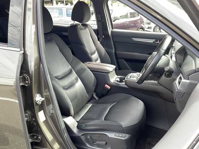 マツダ ＣＸ－８ XD プロアクティブ 新潟県 2019(平31)年 8.5万km チタニウムフラッシュマイカ i-Activsense/・スマートブレーキサポート/・パーキングセンサー/・マツダレーダークルーズコントロール/・レーンキープアシストシステム/・車線逸脱警報システム/・ブラインドスポットモニタリング/BOSEサウンドシステム/マツダコネクトナビ（CD/DVD/フルセグTV/BT）/360度ビューモニター/アルパインフリップダウンモニター/ヘッドアップディスプレイ/ETC2.0/ドライブレコーダー/運転席メモリー機能付パワーシート/前席シートヒーター/ステアリングヒーター/革巻きステアリング/ステアリングスイッチ/電動パーキングブレーキ/ブレーキホールド/LEDヘッドライト/フォグランプ/オートライト/スマートキー/Pスタート/純正19インチAW/純正フロアマット/ドアバイザー