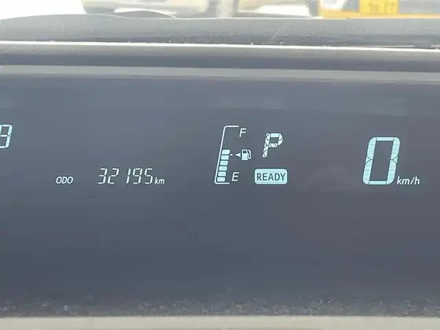 トヨタ アクア 沖縄県 2014(平26)年 3.3万km コバルトブルーメタリック (株)IDOMが運営する【じしゃロンコザ店】の自社ローン専用車両になりますこちらは現金またはオートローンご利用時の価格です。自社ローンご希望の方は別途その旨お申付け下さい/・純正ナビ/・Bluetooth接続/・TV/・DVD再生/・バックカメラ/・ETC/・スマートキー/・プッシュスタート/・純正フロアマット/・オートライト