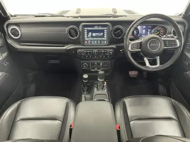 クライスラー・ジープ ジープ ラングラー アンリミテッド サハラ 愛知県 2021(令3)年 4.3万km ブラック 純正８．４型ナビ　サンルーフ　ＢＳＭ　黒革　禁煙　フロントバックカメラ　追従クルコン　ＥＴＣ２．０　ドラレコ　ミラーヒーター　ステアリングヒーター　シートヒーター　ＵＳＢ　コーナーセンサー　純正マット　１００V充電　アイドリングストップ　プッシュスタート　スマートキー