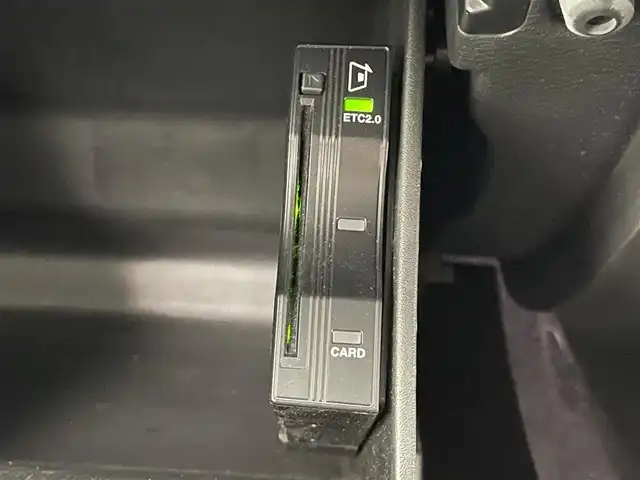 クライスラー・ジープ ジープ ラングラー アンリミテッド サハラ 愛知県 2021(令3)年 4.3万km ブラック 純正８．４型ナビ　サンルーフ　ＢＳＭ　黒革　禁煙　フロントバックカメラ　追従クルコン　ＥＴＣ２．０　ドラレコ　ミラーヒーター　ステアリングヒーター　シートヒーター　ＵＳＢ　コーナーセンサー　純正マット　１００V充電　アイドリングストップ　プッシュスタート　スマートキー