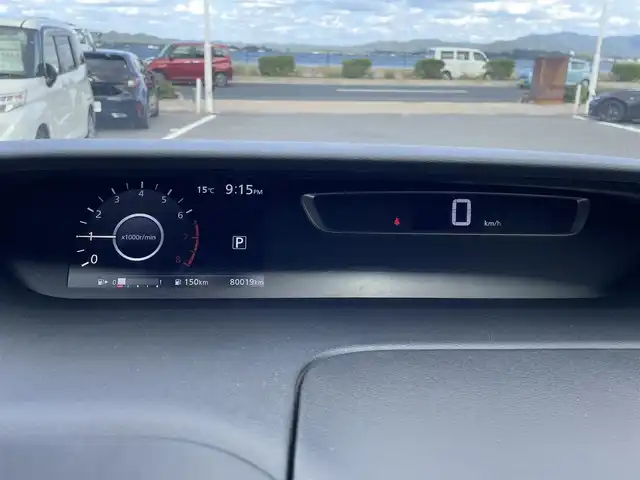 日産 セレナ ハイウェイスター Vセレクション 島根県 2017(平29)年 8.1万km マルーンレッド 2トーン 登録時走行距離　80019km/取扱説明書（車両・ナビ）/純正ナビ/(Blu-ray/DVD/CD/Bluetooth/AM/FM)/フルセグテレビ/フリップダウンモニター/アラウンドビューモニター/パーキングアシスト/クルーズコントロール/両側パワースライドドア/カーテンエアバック/横滑り防止装置/コーナーセンサー/車線逸脱警報/エマージェンシーブレーキ/ビルドインETC/１６インチ純正AW