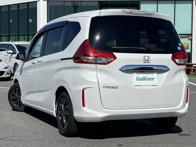 ホンダ フリード G ホンダセンシング 奈良県 2017(平29)年 5.4万km ホワイトオーキッドパール 純正ナビ（VXM-174VFXi)/（フルセグ/BT/CD/DVD)/レーダークルーズコントロール/バックカメラ/衝突軽減システム/レーンキープアシスト/両側パワースライドドア/後席サンシェード/オートライト/LEDヘッドライト/前後ドライブレコーダー/ETC/BALMINUM15インチAW