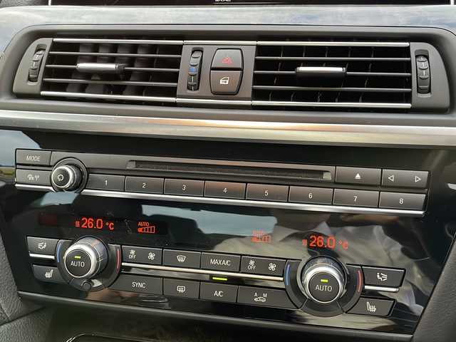 ＢＭＷ ６５０ｉ クーペ Mスポーツ 山口県 2016(平28)年 0.9万km アルピンホワイトⅢ Ｈａｒｍａｎ　Ｋａｒｄｏｎ　/サンルーフ　/黒革レザーシート/純正ナビ　/AM/FMBluetooth/CD/DVD/AUX/フルセグTV/バックカメラ　/ターボ　/ヘッドアップディスプレイ　/クリアランスソナー　/ＬＥＤヘッドライト　/オートライト、オートマチックハイビーム/純正20インチアルミホイール　/オートクルーズコントロール/前後型ドライブレコーダー/衝突被害軽減ブレーキ/プッシュスタート/WAC/社外フロアマット/取扱説明書