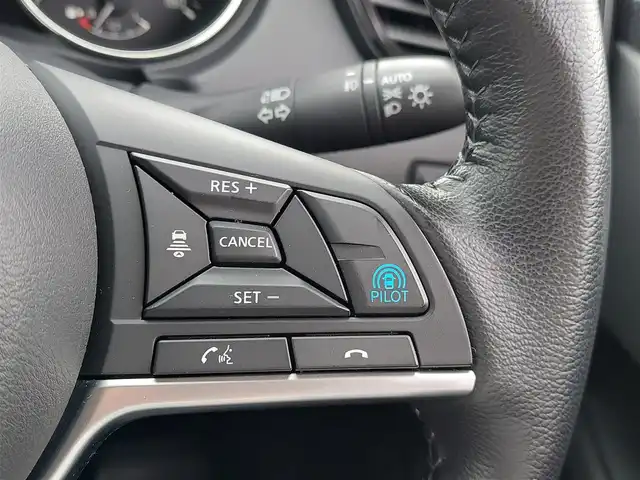 日産 エクストレイル 20Xi 東京都 2021(令3)年 3万km ダイヤモンドブラック エマージェンシーブレーキ/プロパイロット/車線逸脱防止支援/コーナーセンサー/アラウンドビューモニター/インテリジェントルームミラー/プッシュスタート/アイドリングストップ/MTモード付きAT/純正ナビ/フルセグTV/ETC/ドライブレコーダー/パワーシート/シートヒーター/パワーバックドア/LEDヘッドライト/ドアバイザー/18インチ純正アルミホイール/スマートキー