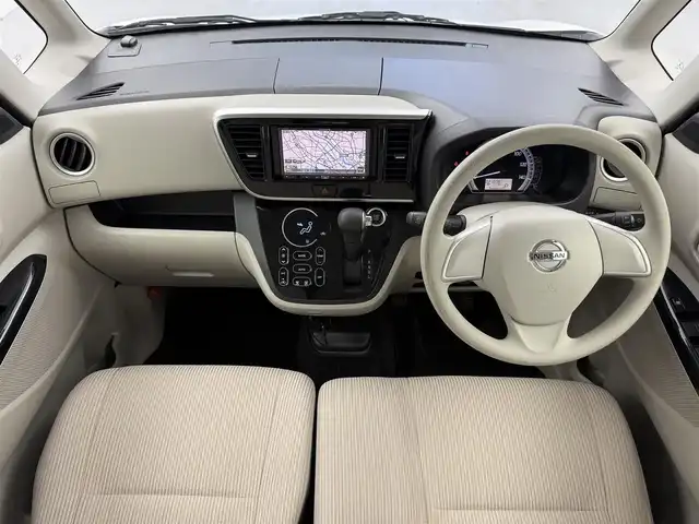 日産 デイズ ルークス X 大阪府 2016(平28)年 2.1万km ホワイトパール 社外ナビ(carozzerria/AVIC-HRZ88)/アラウンドビューモニター/片側パワースライドドア/ハロゲンヘッドライト/純正フロアマット/衝突軽減システム/横滑り防止機能/スマートキー/ETC