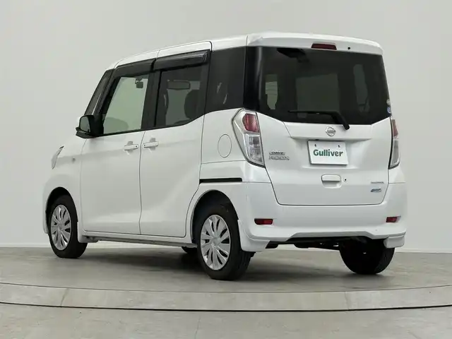 日産 デイズ ルークス X 大阪府 2016(平28)年 2.1万km ホワイトパール 社外ナビ(carozzerria/AVIC-HRZ88)/アラウンドビューモニター/片側パワースライドドア/ハロゲンヘッドライト/純正フロアマット/衝突軽減システム/横滑り防止機能/スマートキー/ETC