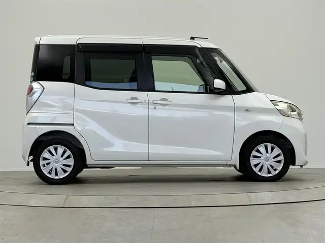 日産 デイズ ルークス X 大阪府 2016(平28)年 2.1万km ホワイトパール 社外ナビ(carozzerria/AVIC-HRZ88)/アラウンドビューモニター/片側パワースライドドア/ハロゲンヘッドライト/純正フロアマット/衝突軽減システム/横滑り防止機能/スマートキー/ETC