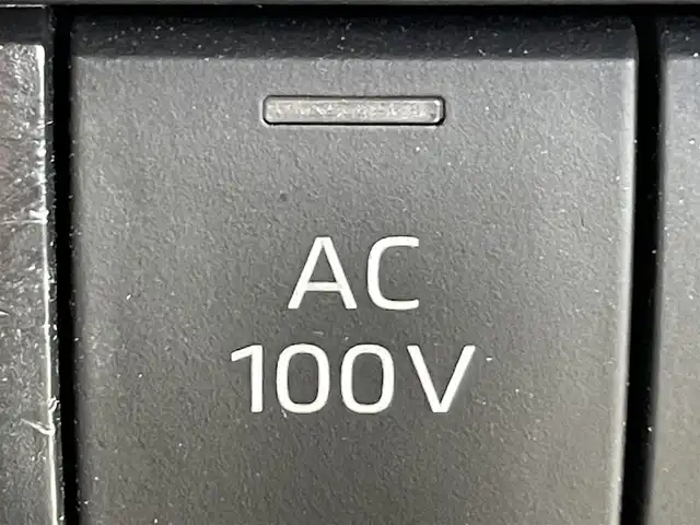 トヨタ ＲＡＶ４ ハイブリッド アドベンチャー 岡山県 2022(令4)年 4.2万km アッシュグレーメタリック/アーバンカーキ 登録時走行距離41331km/４WD/純正ディスプレイオーディオ/フルセグTV(AM/FM/Bluetooth)/バックカメラ/ビルトインETC/デジタルインナーミラー/トヨタセーフティセンス/・ブラインドスポットモニター/・レーダークルーズコントロール/・オートマチックハイビーム/・プリクラッシュセーフティ/・レーンディバーチャーアラート/横滑り防止装置/オートブレーキホールド/パワーバックドア/D席パワーシート/D/N席シートヒーター/D/N席ベンチレーション/ステアリングヒーター/TRDフロアマット/17インチ社外AW/MOMOステアリング/THULEルーフキャリア/リアラダー