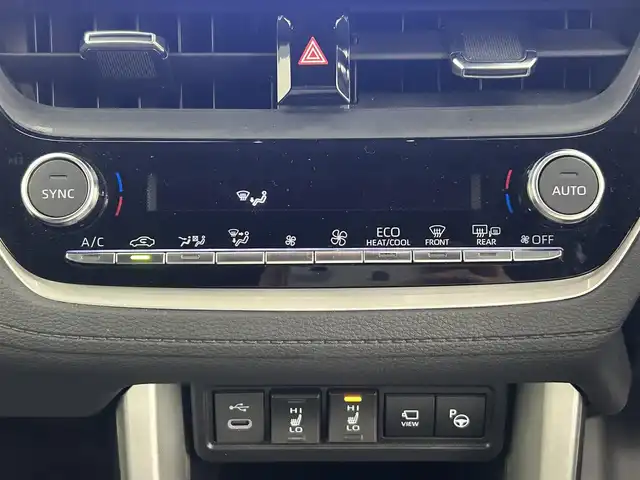 トヨタ カローラ クロス ハイブリッド Z 熊本県 2024(令6)年 1.1万km アティチュードブラックマイカ/プラチナホワイトパールマイカ ワンオーナー　/禁煙車　/モデリスタエアロフル　/１０．５インチディスプレイオーディオ（ＡｐｐｌＣａｒＰｌａｙ・ＡｎｄｒｏｉｄＡｕｔｏ・ＢＴ・フルセグ）/アラウンドビューモニター/社外前後ドライブレコーダー/トヨタセーフティーセンス/・プリクラッシュセーフティ/・レーンディパーチャーアラート/・ブラインドスポットモニター/・リアクロストラフィックアラート/・駐車時支援パーキングサポートシステム/・ロードサインアシスト/・レ前席シートヒーター/・レーーダークルーズコントロール/横滑り防止/前席シートヒーター/運転席パワーシート/ハーフレザーシート/デジタルインナーミラー/ルーフレール/純正フロアマット/純正１８インチAW/オートライト/オートマチックハイビーム/LEDヘッドライト/フォグライト/スマートキー/プッシュスタート/スペアキー1本/保証書/取扱説明書